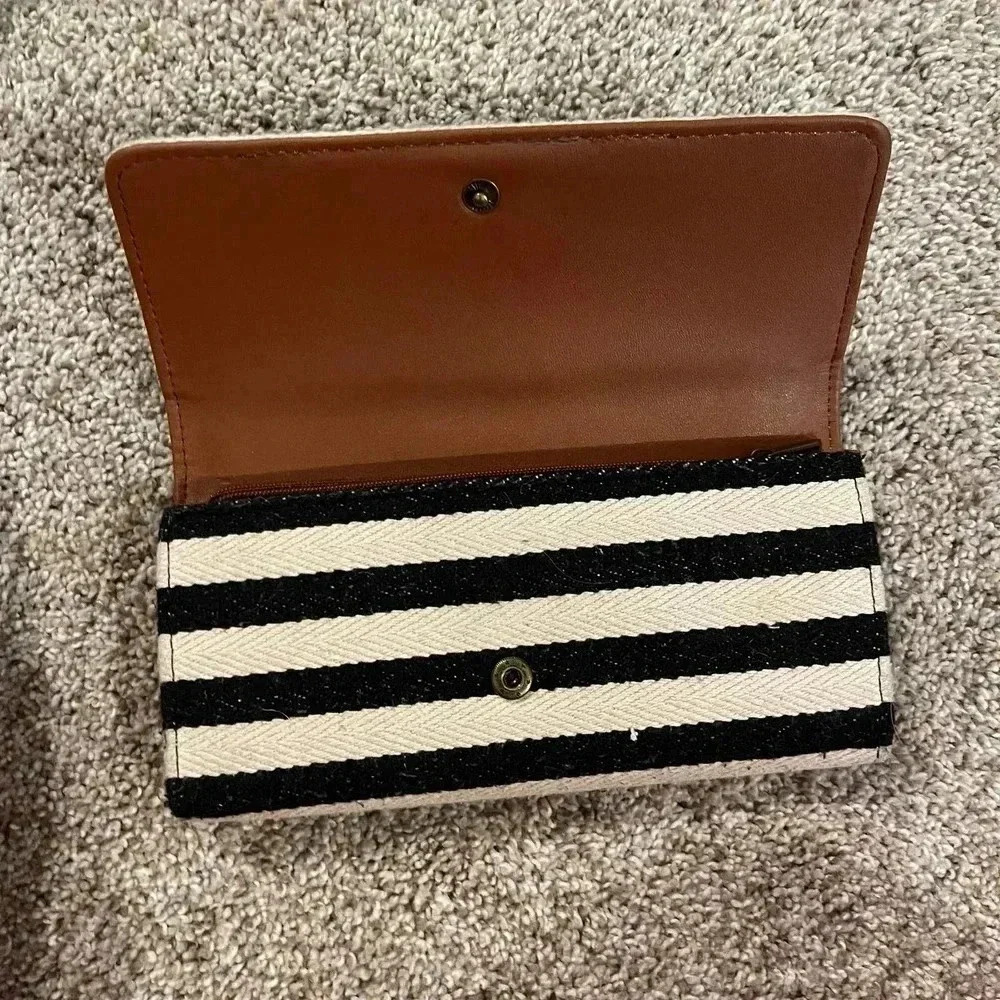 Universal Thread Striped Tri-Fold Wallet Card Case Navy Cream One Size - Picture 5 of 5